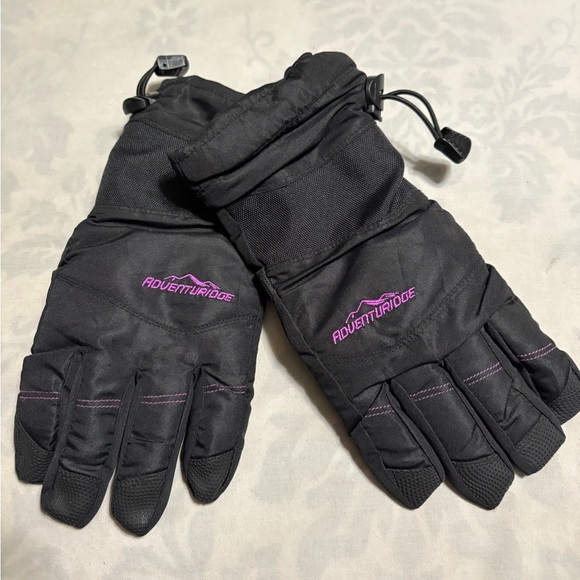 Black Gloves for Women - Picture 6 of 6